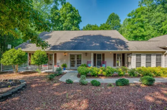 Lake Lure-Rumbling Bald-Large Family Friendly-No Steps 1st Floor-Games/Playroom