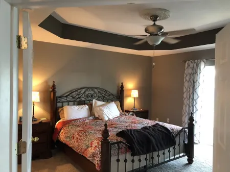 Miramar 3 Br 2 Ba + loft,  245 4A, Screened deck overlooking main channel, Wifi