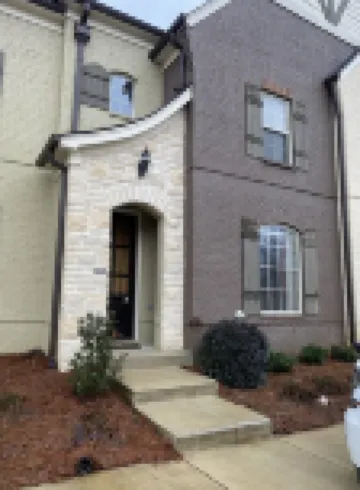 Oxford Condo-Minutes from Campus and Square