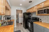 2 bedroom, 1 bathroom, with office Retreat! Hotels in Wickliffe