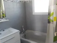 Charming T2 house in a quiet condominium near the beaches.