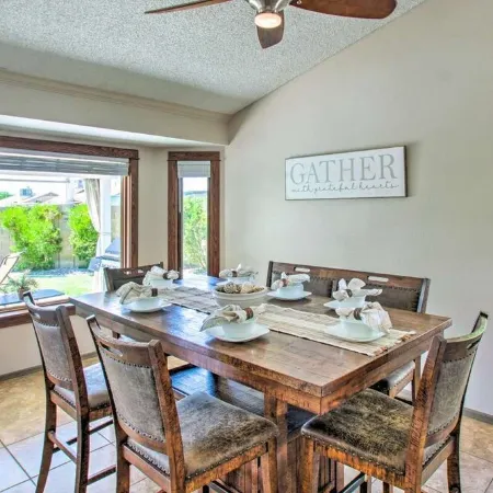 New AZ Oasis, Fire Pit, Yard, Grill, & Hot Tub!