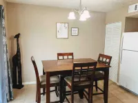 RELAXING 1 BEDROOM CONDO - Mins. from the Marina!