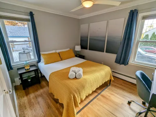 Private Deck & New Park! Summer Fun in Royal Oak