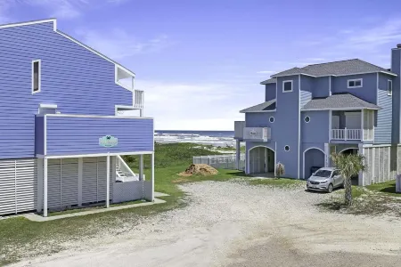 PURPLE PELICAN - 30 seconds from the sand!!!  Private Community Walkover