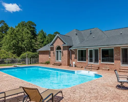 Large House w/ Private pool - perfect for Golfing Groups (12) beds Hotéis em Pinehurst