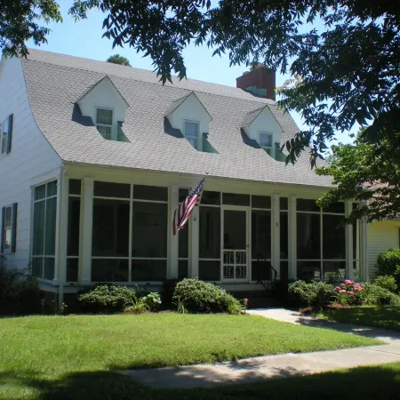 Bay cottage, Beach 100 yards away! RESERVE NOW!!!