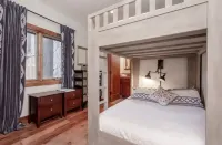 Stonegate #8 - Ultimate Luxury. Walk to The Village