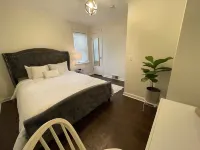 Cozy 5BR & 2 Bath-CLE, BW, IX Center-walkout basement - firepit - dog friendly! Ξενοδοχεία στην πόλη Berea