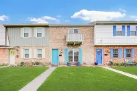 Island Pride Coastal Condo - Steps to the Beach!