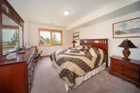 Winter Park Mountain Home/Near Bus Stop/Sleeps 7!!