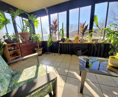 Comfortable House in Tahlequah, OK Отели рядом с достопримечательностью «Чероки Нешнел Призон Музеум»