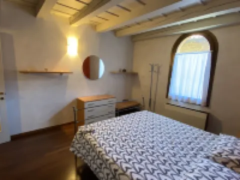Residence dei Frutti-The Pomegranate-bright apartment a stone's throw from the squares