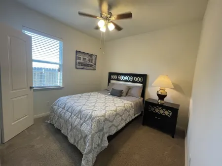 Modern Cozy 3BR Home in Forney