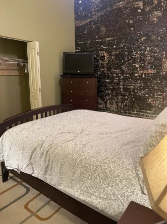 Historical Downtown Leesville/Fort Polk sleeps 4