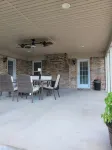 One level home close to interstate and 25 minutes to Nashville. - Holiday bungalows