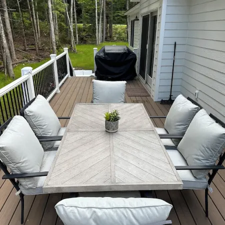 King’s Lodge in Woodstock – Sleeps 9, Family Retreat!