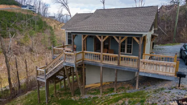 New 2bd Villa with Stunning views of Wears Valley