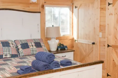 Kentucky Hollow-Mammoth Cave Cabin and Horse Barn