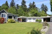 Otter Getaway - Quartermaster Harbor Beach House.