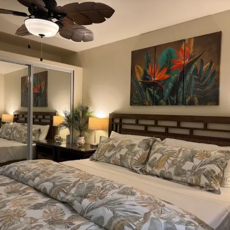 1 bdrm peakaboo ocean view walk to Turtle Beach, Alii Garden Mkt,Kona Village-1D