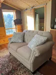 Mountain Getaway Retreat - Cozy & Quiet Loft Apartment