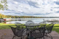 Lakefront Getaway Perfect for All Seasons