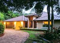 Stunning Indoor & Outdoor Living Near Beach and Shopping. Close to Boca Raton - 3성급