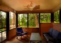 Private 3BR/2BA Territory Home Nestled in the Trees