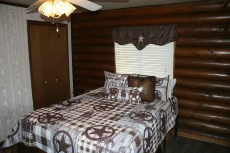 Log home just 32 miles to the east gate of Yellowstone National Park