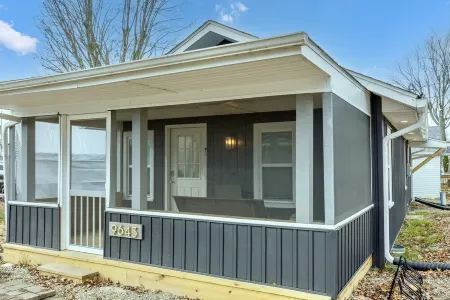 Cozy Cottages on Orchard Island- Pet Friendly !