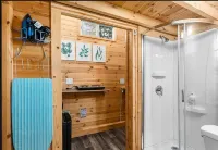 2-Bed West Seattle Tiny Home w/views of Downtown