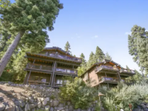 Luxury Re-modeled Lake Front, Stunning Views - Private beaches, piers, hiking Hotels in Dollar Point