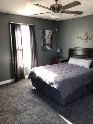Downtown Columbus Hotels near Mill Race Park