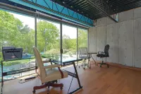 Secluded 20 acre 10BR ultra contemporary retreat Hotels in Manchester-by-the-Sea