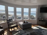 Unobstructed ocean views in a cozy setting