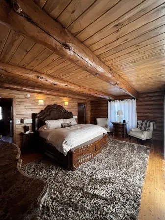 Spacious Cabin with Hot Tube Accessing All of Colorado's Outdoor Adventure