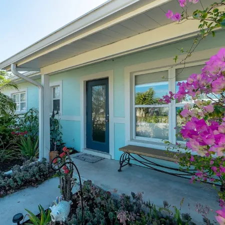 Waterfront Oasis, Sunsets, Heated Pool, Hot Tub, Boat Dock, Near Boat Ramp