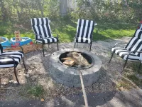 A cozy getaway with lakefront access.