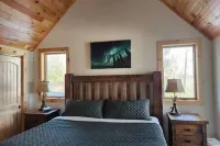 Eagles Bluff - 3 Br Lakefront Cabin on 20 Acres