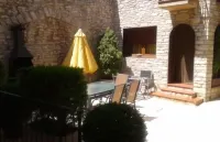 Rural apartment Cal Ventura Vell for 4 people Hotels in Segarra