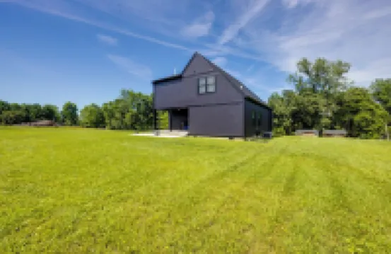 Stunning modern 2-bedroom Aframe with Barren River lake view near Mammoth Cave