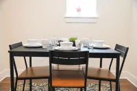 Spacious 2 BR Apartment 10 Minutes From Downtown in The Heart of Midtown