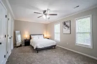 Lake Norman Townhome 2 Master BRs + Parking Hotel a Mooresville