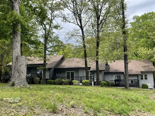 Trailside Bike-In-Bike-Out Back 40, Hiking Trails, and Golf Course Hotels in Bella Vista