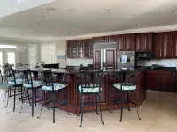 Luxury Waterfront Paradise at Ocean Isle Beach: Enjoy the Beach and Jink's Creek