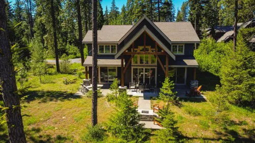 Luxury Suncadia Retreat- Golf Course View, Fire Pit, Pool Table, Family-Friendly