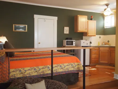 Unique room design near University, Downtown, 4th Avenue