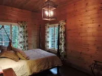 Gorgeous Home and Property Located Just 30 Minutes From Glacier National Park Hôtels à : 