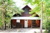 Nichols Hole Cabin - Above the Caddo River - Float to your Cabin!
